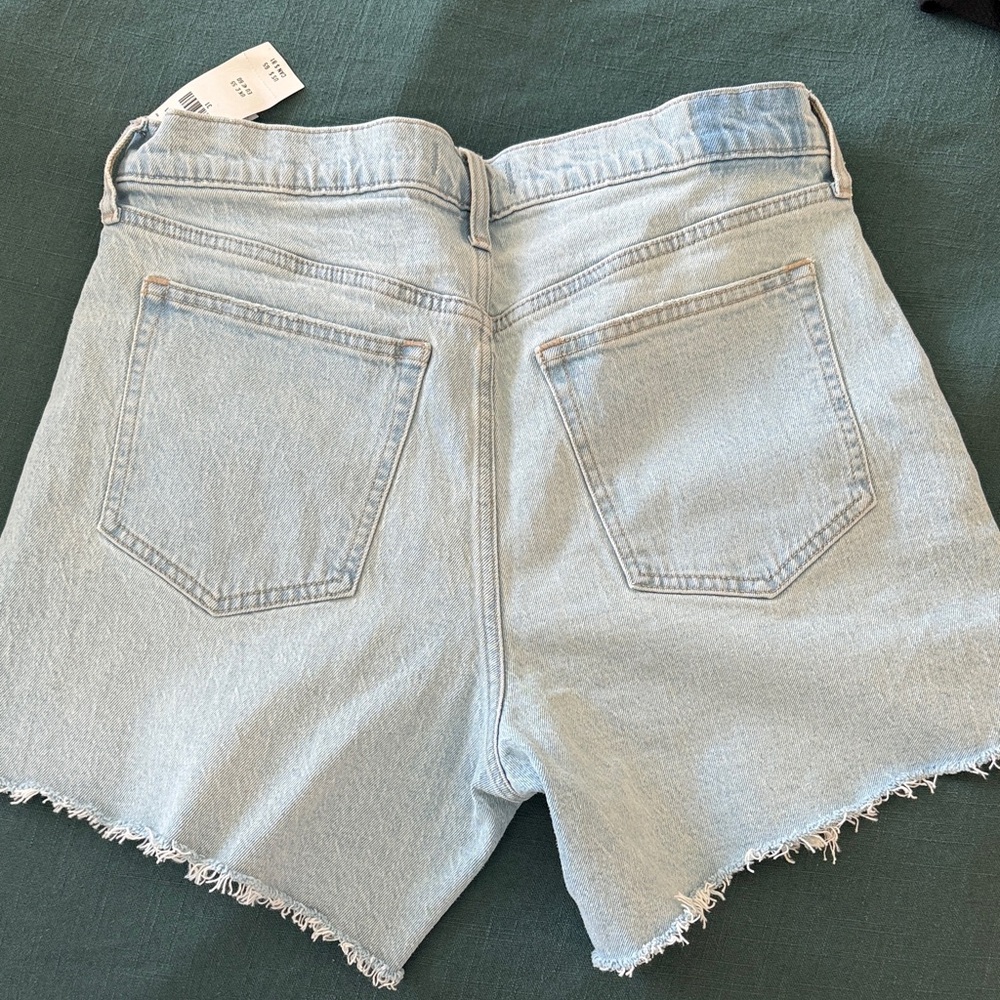 Abercrombie & Fitch Light Wash Dad-Style Denim Shorts - Picture 3 of 4